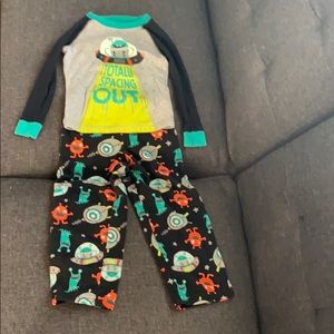 3-T pj set. Used in good condition